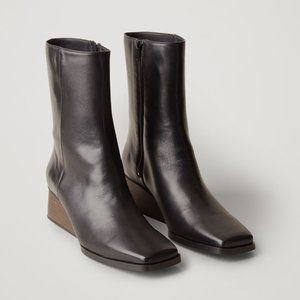 COS SQUARE-TOE WEDGE BOOTS US9